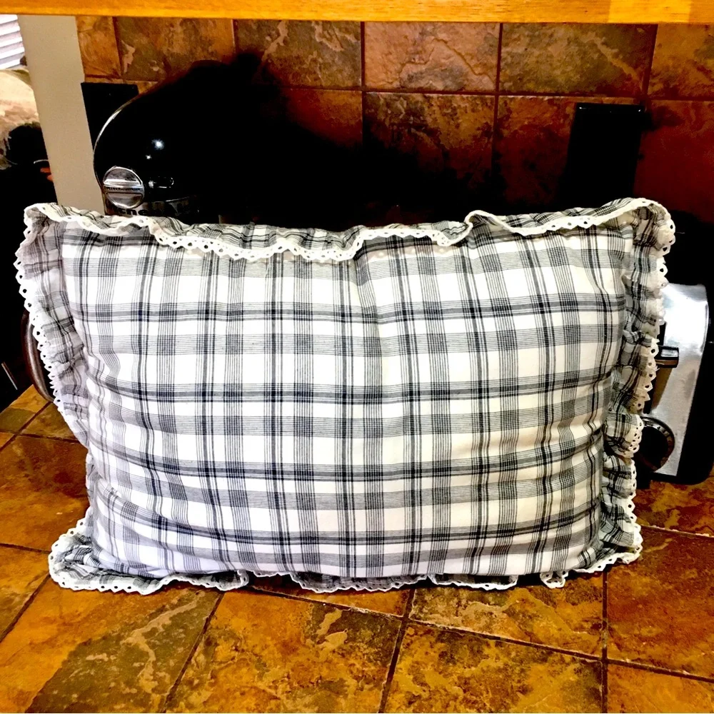 Farmhouse pillow decor ruffle window pane print cover cottage plaid ric …